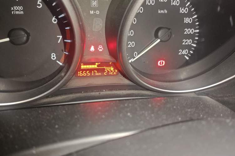 Used Mazda 5 2013 2.0L Automatic Comfort Edition Odometer Close Up