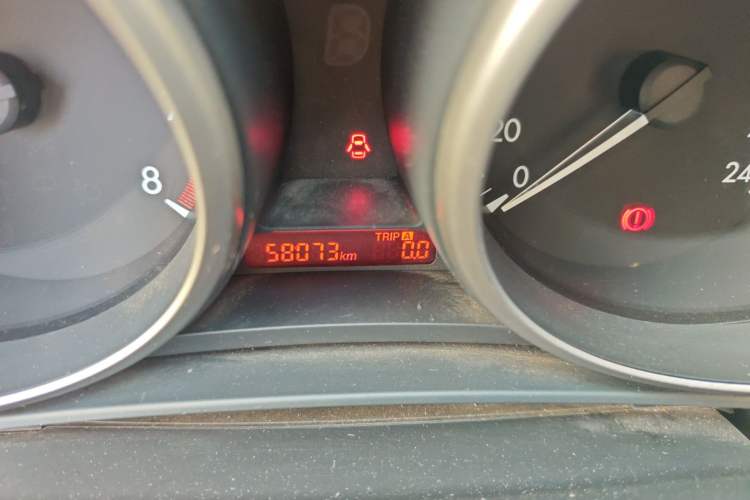 Used Mazda 5 2013 2.0L Automatic Comfort Edition Odometer Close Up