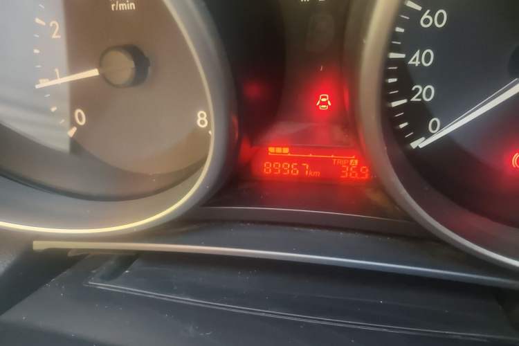 Used Mazda 5 2013 2.0L Automatic Comfort Edition Odometer Close Up