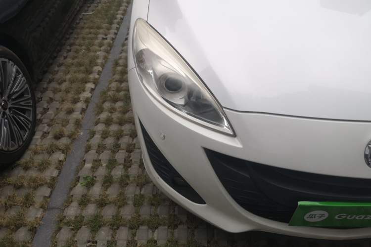 Used Mazda 5 2013 2.0L Automatic Comfort Edition Right Front Headlight
