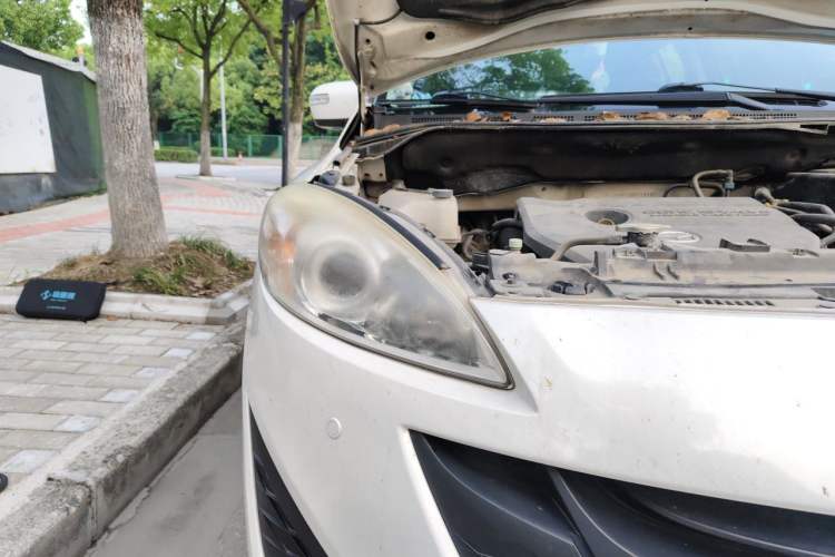 Used Mazda 5 2013 2.0L Automatic Comfort Edition Right Front Headlight