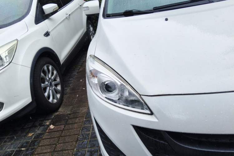Used Mazda 5 2013 2.0L Automatic Luxury Edition Right Front Headlight