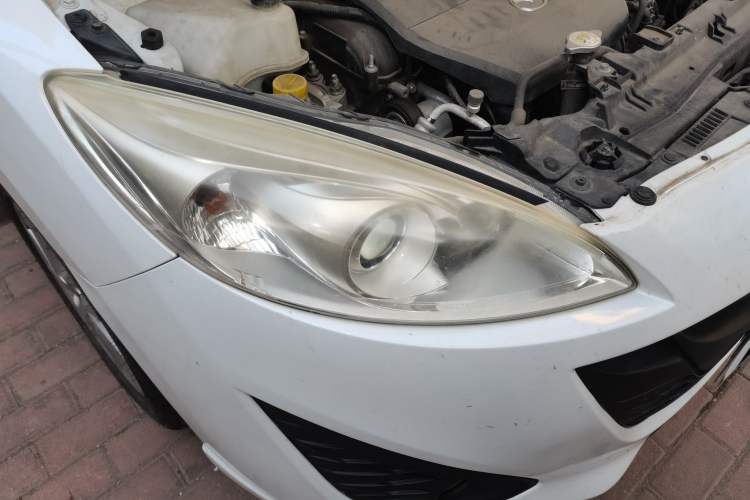 Used Mazda 5 2013 2.0L Automatic Comfort Edition Right Front Headlight