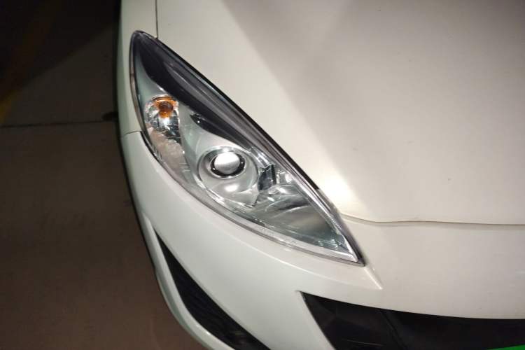 Used Mazda 5 2013 2.0L Automatic Comfort Edition Right Front Headlight