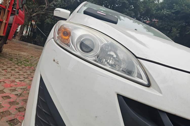 Used Mazda 5 2013 2.0L Automatic Luxury Edition Right Front Headlight
