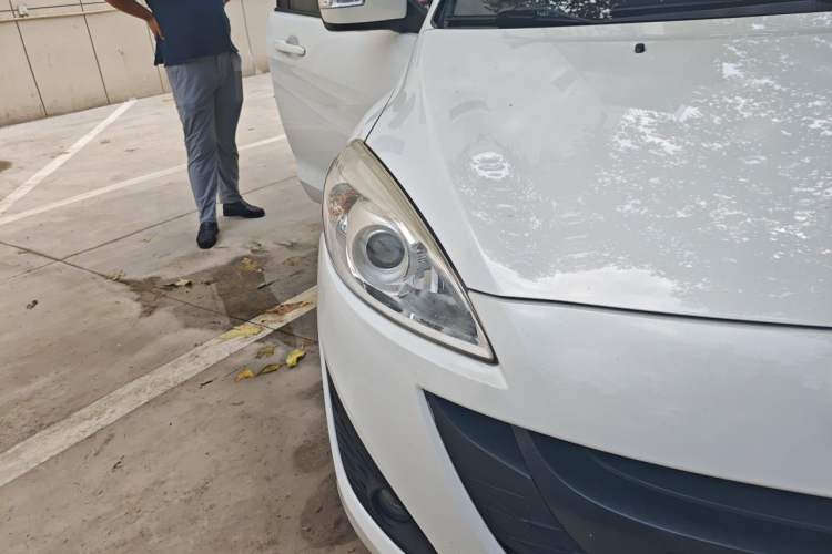 Used Mazda 5 2013 2.0L Automatic Luxury Edition Right Front Headlight