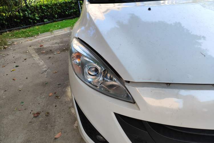 Used Mazda 5 2013 2.0L Automatic Luxury Edition Right Front Headlight
