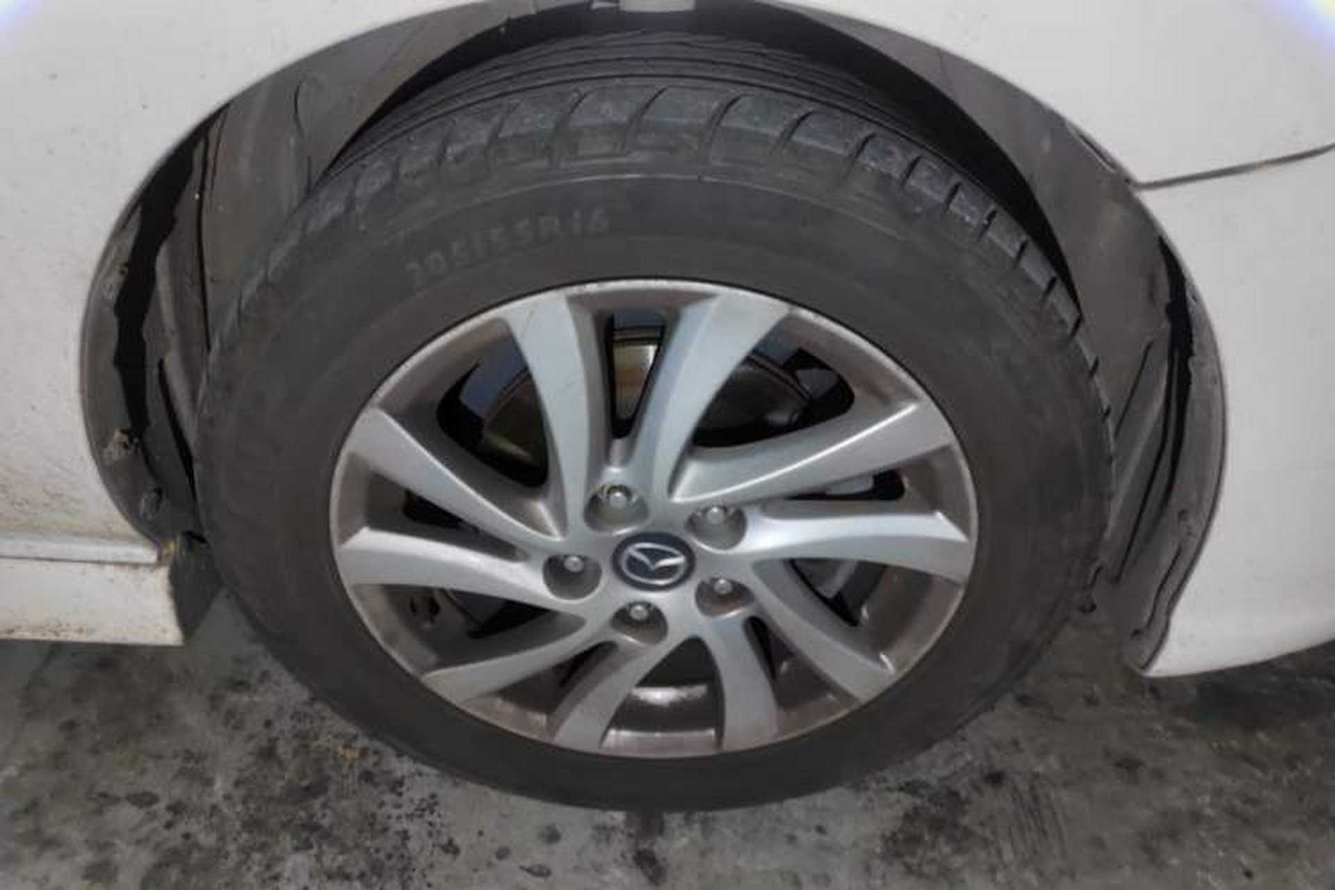 Used Mazda 5 2013 2.0L Automatic Luxury Edition Right Front Wheel Hub