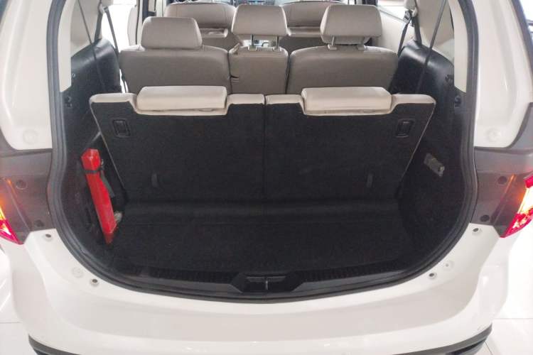 Used Mazda 5 2013 2.0L Automatic Luxury Edition Trunk