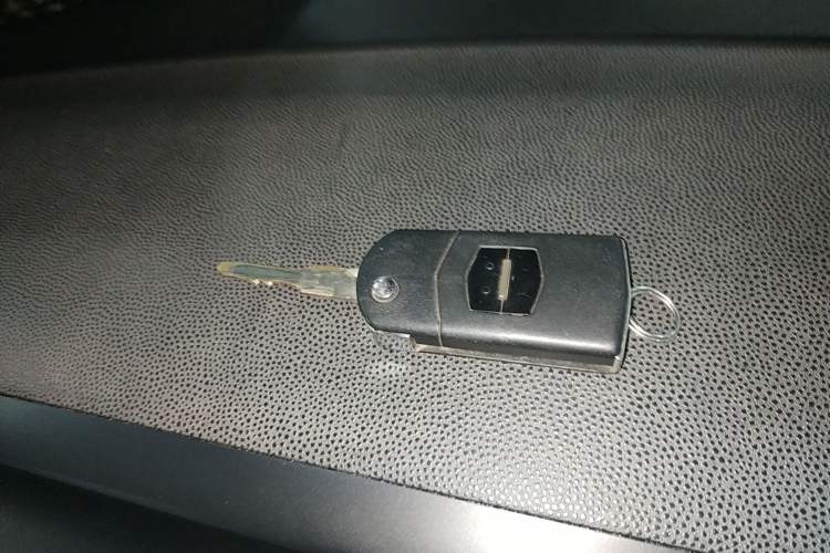 Used Mazda 5 2013 2.0L Automatic Comfort Edition Vehicle Key