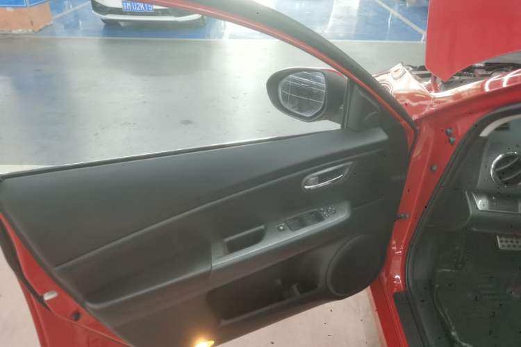 Used Mazda 6 2012 Coupe 2.0L Automatic Elite Edition Left Front Door Interior