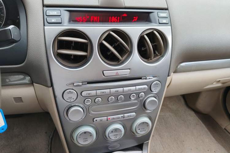 Used Mazda 6 2004 2.3L Automatic Luxury Version Audio And AC Panel