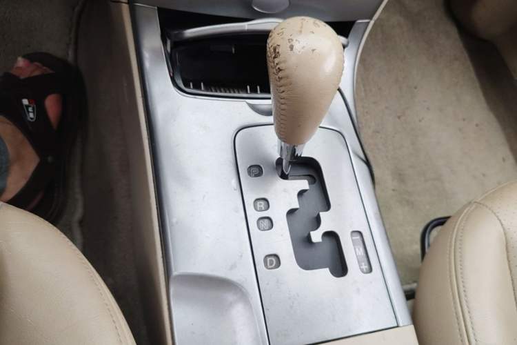 Used Mazda 6 2004 2.3L Automatic Luxury Version Gear Lever