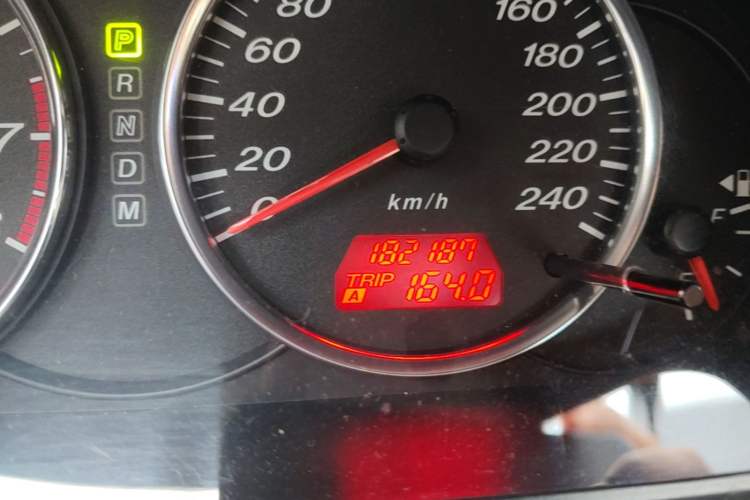 Used Mazda 6 2004 2.3L Automatic Luxury Version Odometer Close Up