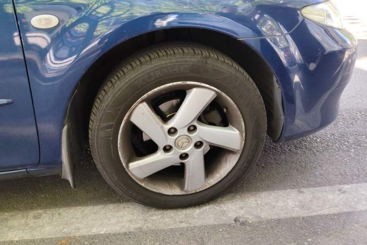 Used Mazda 6 2004 2.3L Automatic Luxury Version Right Front Wheel Hub