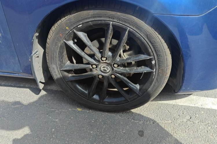 Used Mazda 6 2004 2.3L Automatic Tech Edition Right Front Wheel Hub