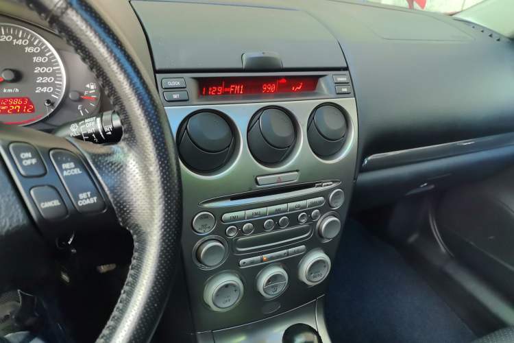 Used Mazda 6 2004 2.3L Automatic Luxury Version Audio And AC Panel