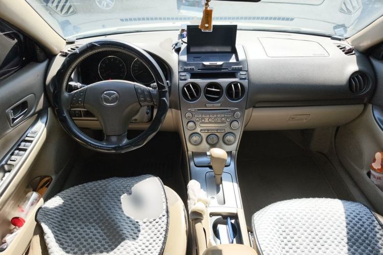 Used Mazda 6 2004 2.0L Automatic Luxury Version Center Console
