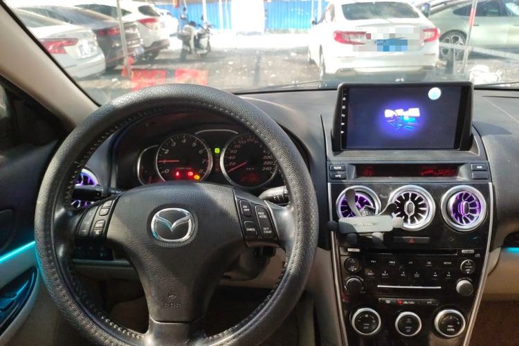 Used Mazda 6 2006 2.3L Automatic Luxury Version Center Console