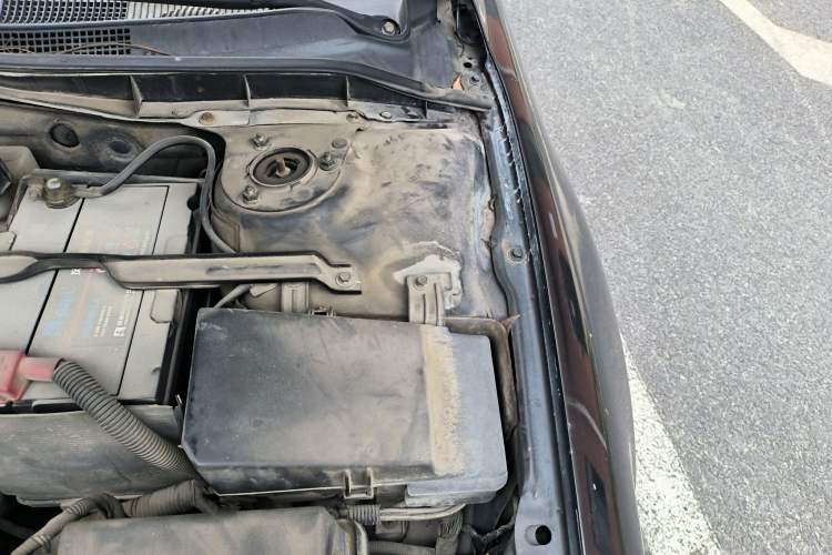 Used Mazda 6 2007 2.0L Automatic Luxury Version Engine Bay Left