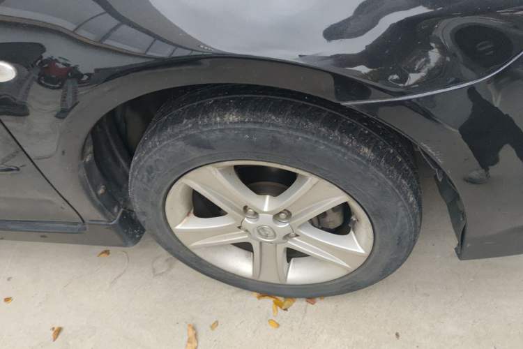 Used Mazda 6 2007 Coupe 2.3L Automatic Model Right Front Wheel Hub