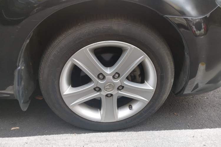 Used Mazda 6 2007 2.0L Automatic Luxury Version Right Front Wheel Hub