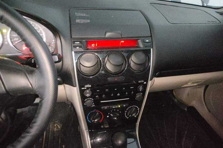 Used Mazda 6 2007 2.0L Automatic Luxury Version Audio And AC Panel