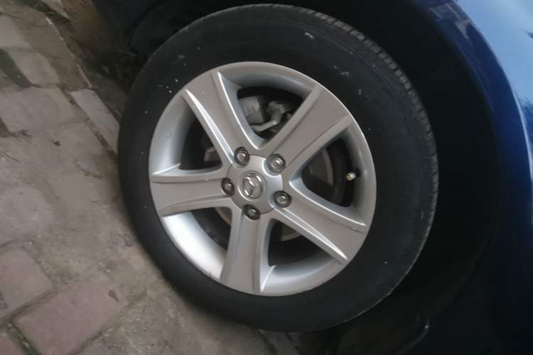 Used Mazda 6 2007 2.3L Automatic Flagship Edition Right Front Wheel Hub