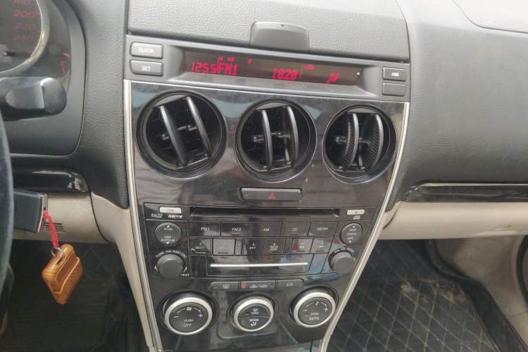 Used Mazda 6 2007 2.0L Automatic Ultra-Luxury Version Audio And AC Panel