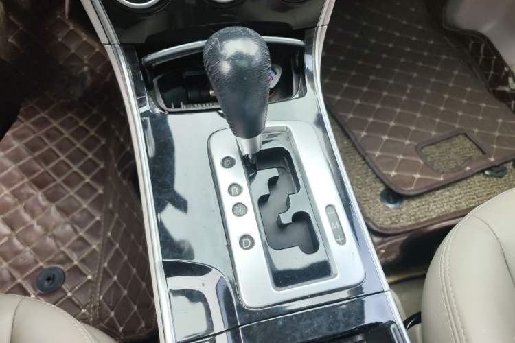 Used Mazda 6 2007 2.0L Automatic Ultra-Luxury Version Gear Lever