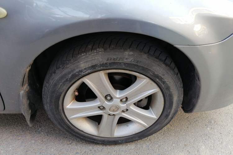 Used Mazda 6 2007 2.0L Automatic Luxury Version Right Front Wheel Hub