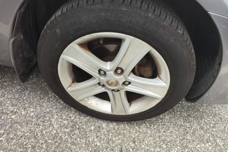 Used Mazda 6 2007 2.0L Automatic Ultra-Luxury Version Right Front Wheel Hub