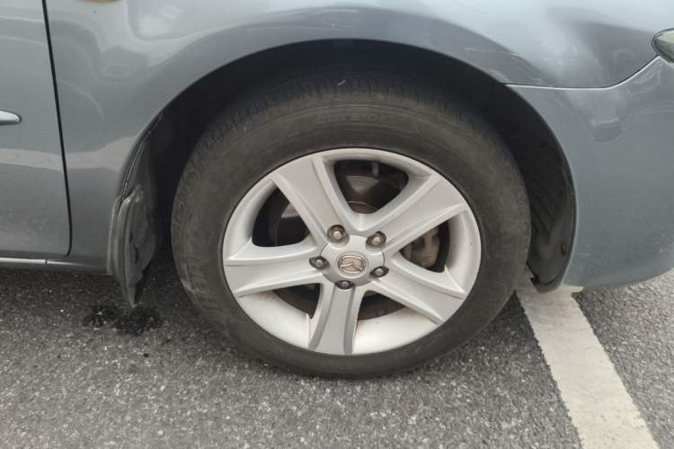 Used Mazda 6 2007 2.0L Automatic Luxury Version Right Front Wheel Hub