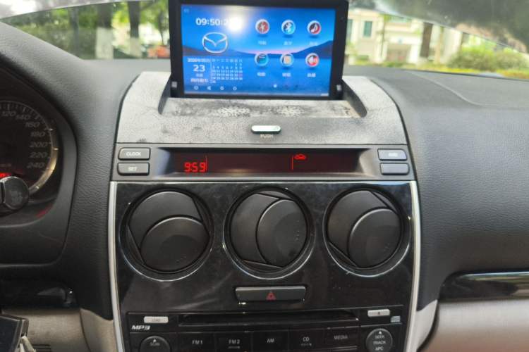 Used Mazda 6 2007 2.0L Automatic Luxury Version Audio And AC Panel