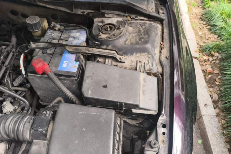 Used Mazda 6 2007 2.0L Automatic Luxury Version Engine Bay Left