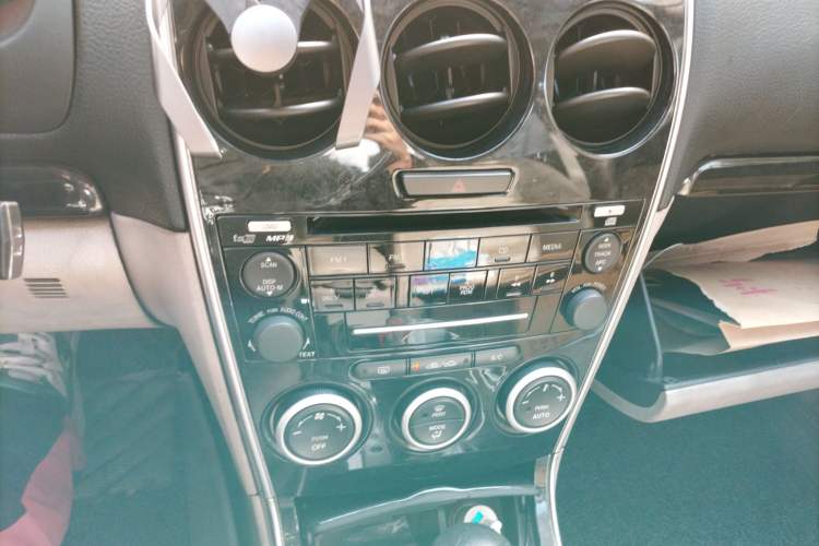 Used Mazda 6 2007 2.0L Automatic Ultra-Luxury Version Audio And AC Panel