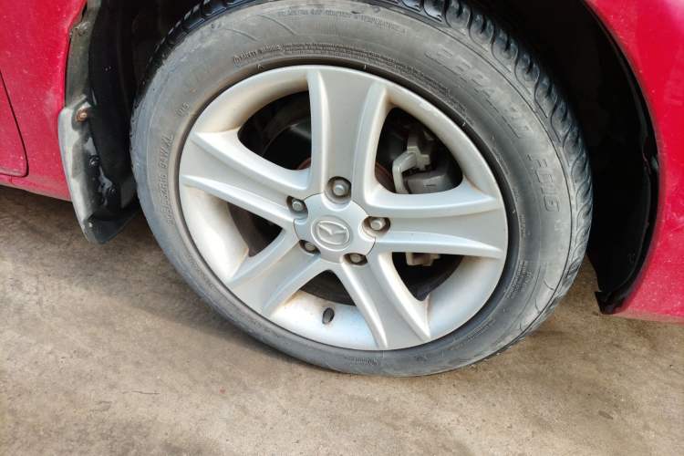 Used Mazda 6 2007 2.0L Automatic Ultra-Luxury Version Right Front Wheel Hub