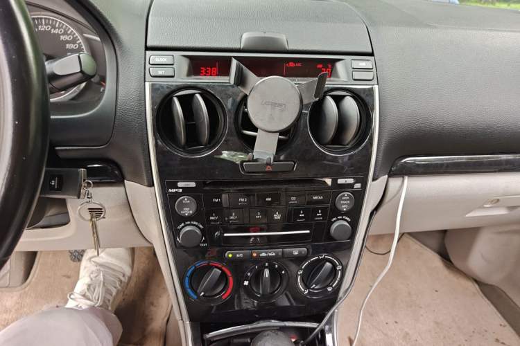 Used Mazda 6 2007 2.0L Automatic Luxury Version Audio And AC Panel