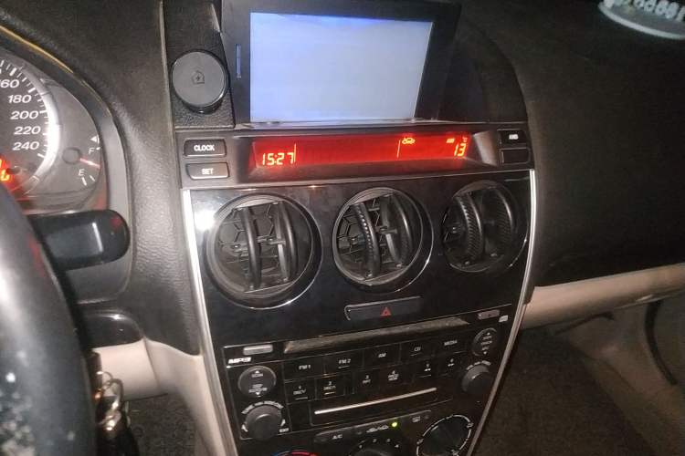 Used Mazda 6 2007 2.0L Manual Transmission Audio And AC Panel