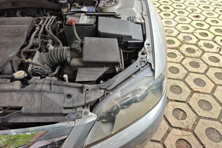 Used Mazda 6 2007 2.0L Automatic Luxury Version Engine Bay Left