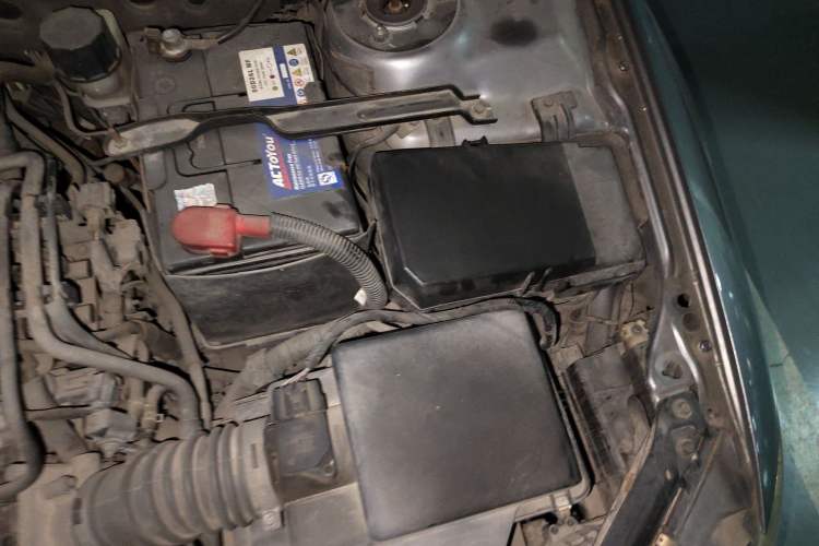 Used Mazda 6 2007 2.0L Automatic Luxury Version Engine Bay Left