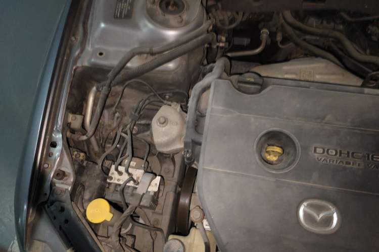 Used Mazda 6 2007 2.0L Automatic Luxury Version Engine Bay Right