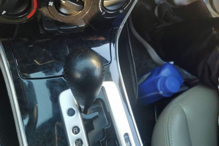 Used Mazda 6 2007 2.0L Automatic Luxury Version Gear Lever