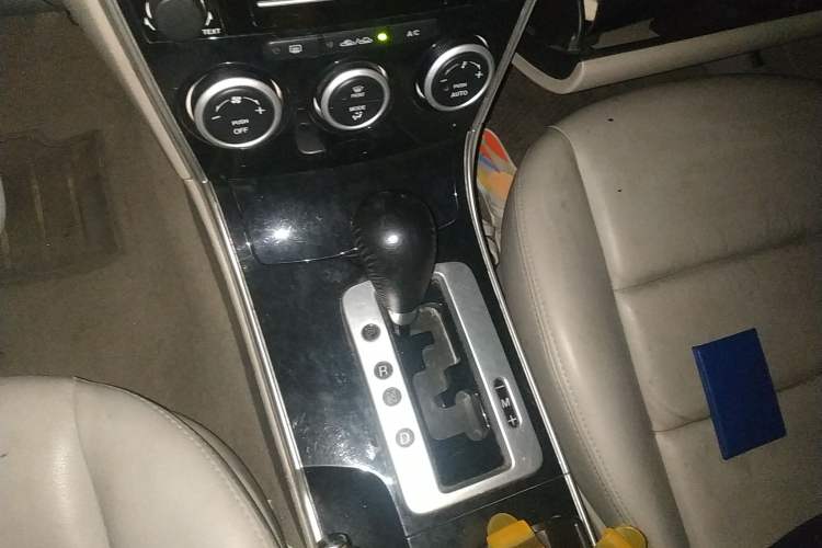 Used Mazda 6 2007 2.0L Automatic Ultra-Luxury Version Gear Lever