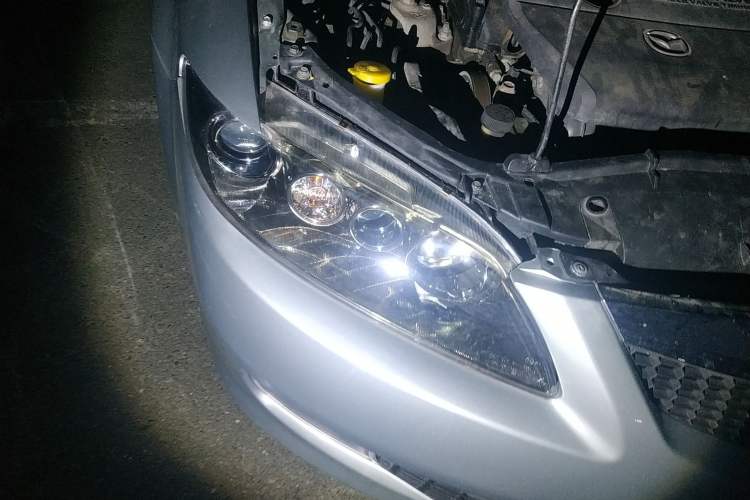 Used Mazda 6 2007 2.0L Automatic Ultra-Luxury Version Right Front Headlight