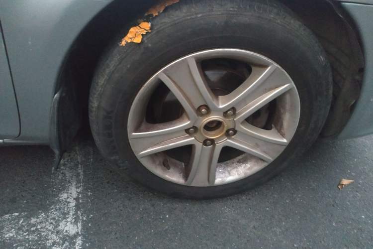 Used Mazda 6 2007 2.0L Automatic Ultra-Luxury Version Right Front Wheel Hub