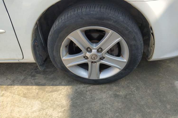 Used Mazda 6 2007 2.0L Automatic Ultra-Luxury Version Right Front Wheel Hub