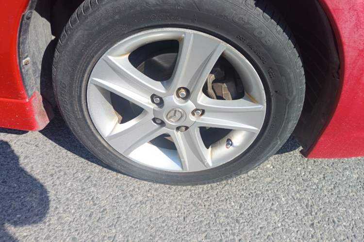 Used Mazda 6 2007 Coupe 2.0L Automatic Model Right Front Wheel Hub