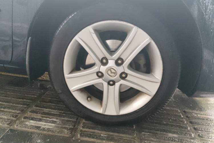 Used Mazda 6 2008 2.0L Automatic Fashion Edition Right Front Wheel Hub