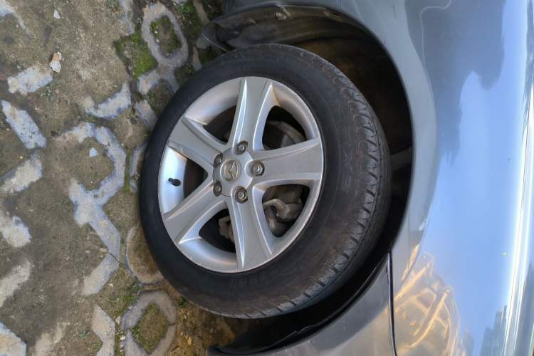 Used Mazda 6 2008 2.0L Automatic Fashion Edition Right Front Wheel Hub